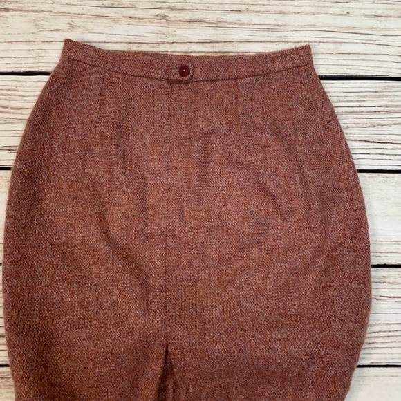 Ann Freedberg Size 10 Red Wool Skirt - Picture 3 of 3